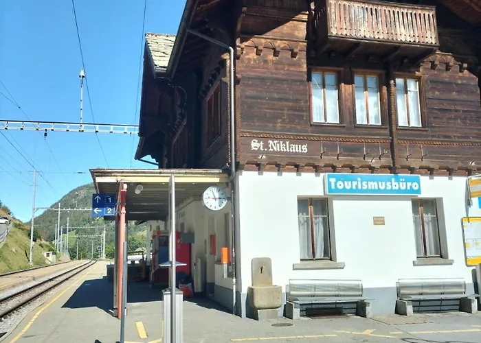 Lonys Wanderlust Nahe Zermatt Dom wakacyjny St. Niklaus