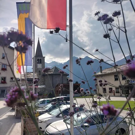 Lonys Wanderlust Nahe Zermatt Sankt Niklaus